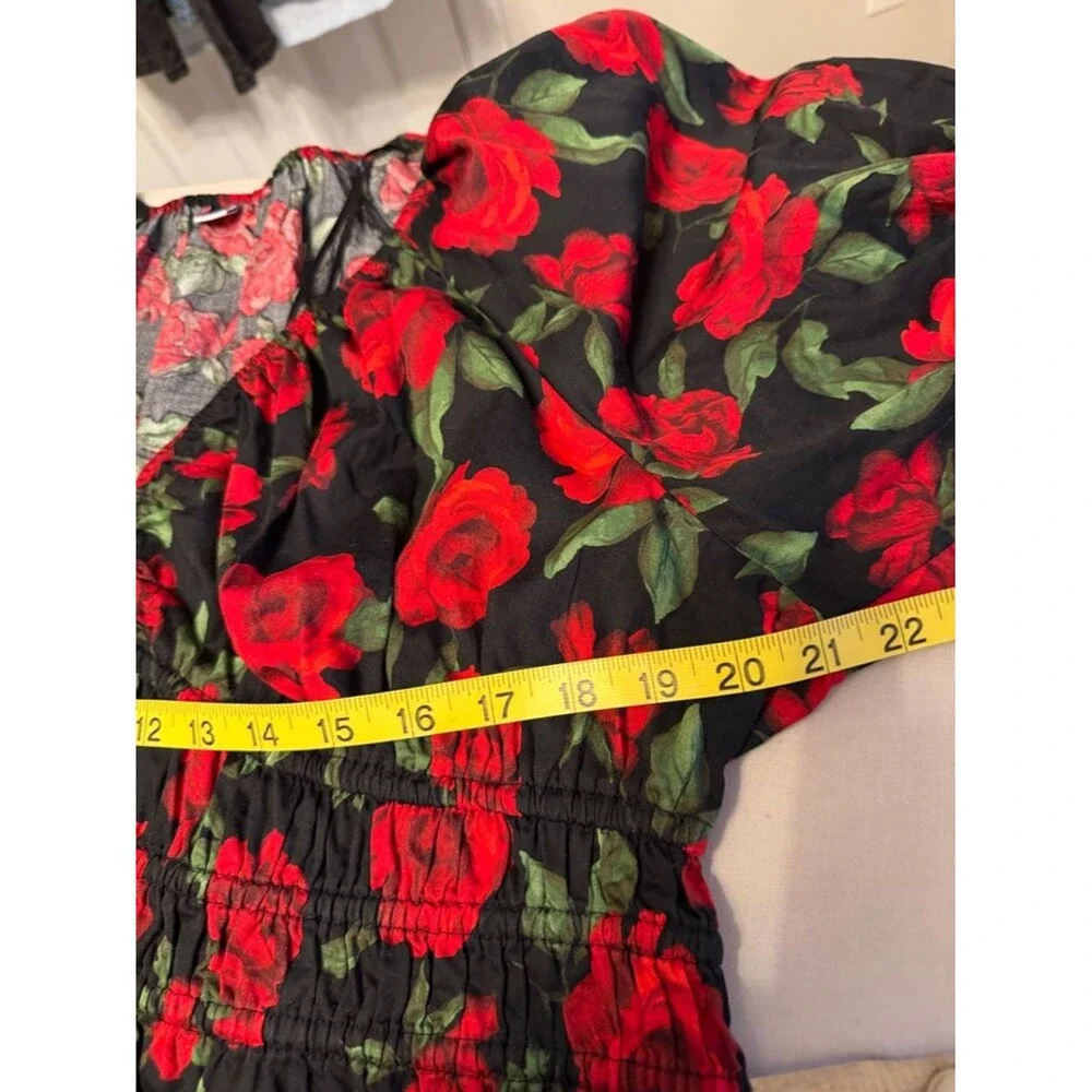 Old Navy Floral Smocked Babydoll Top XL Red Rose Print Puff Sleeve Boho